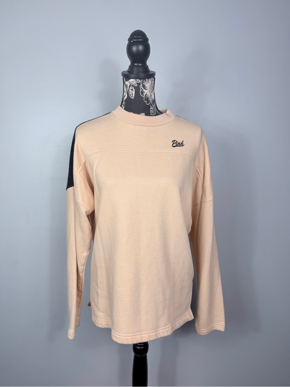 VS Pink champagne/beige large logo oversize long sleeve crew neck size XS